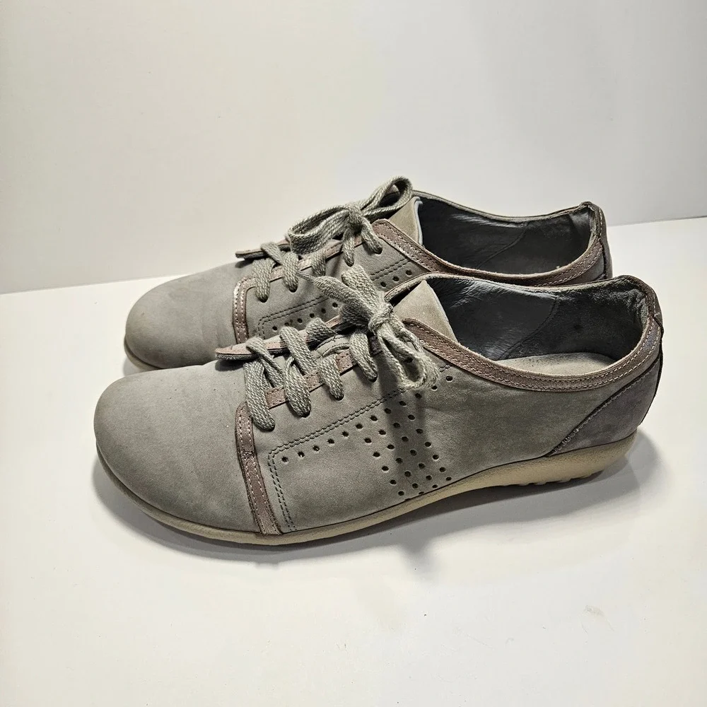 Naot Avena Grey Nubuck Leather Lace Up Walking Shoes Womens 39 Metallic Trim 8